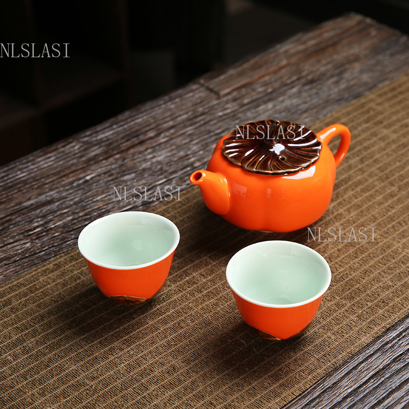 Celadon Ceramic Cup - Orangerotes Keramik-Teeservice mit Kontrastierendem Celadon-Innenleben, 1